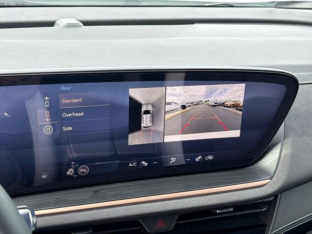Photo of 2025 White Frost Tricoat Buick Envision