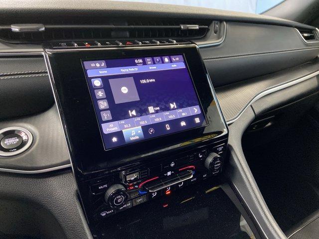 Photo of 2024 Metallic Jeep Grand Cherokee L