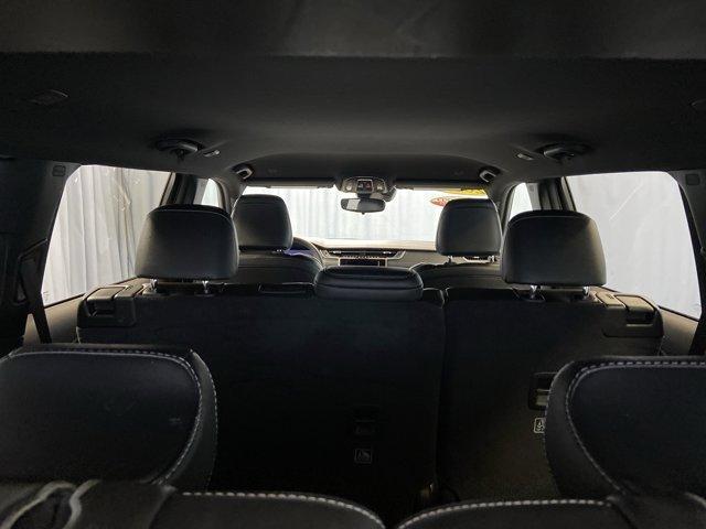 Photo of 2024 Metallic Jeep Grand Cherokee L