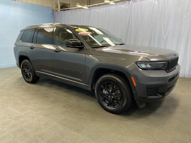 Photo of 2024 Metallic Jeep Grand Cherokee L