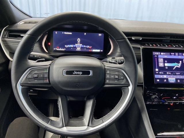Photo of 2024 Metallic Jeep Grand Cherokee L