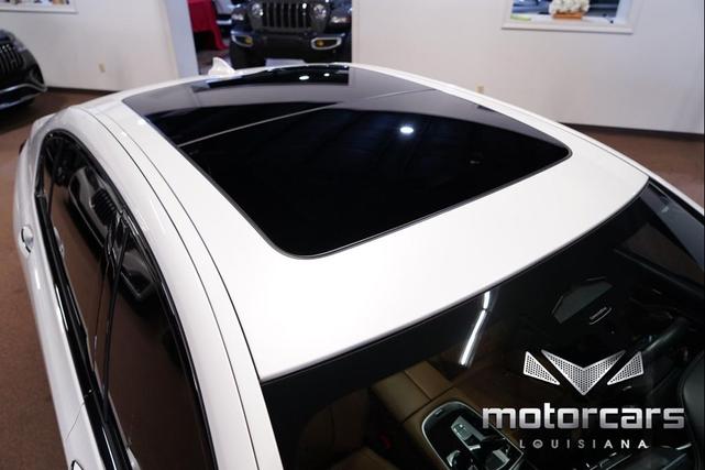 Photo of 2020 Mineral White Metallic BMW 750