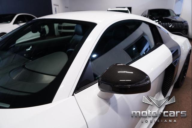 Photo of 2011 Ibis White Audi R8