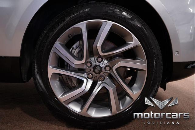 Photo of 2019 Indus Silver Metallic Land Rover Range Rover Sport