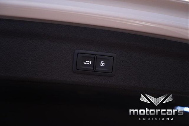 Photo of 2020 Ibis White Audi Q3