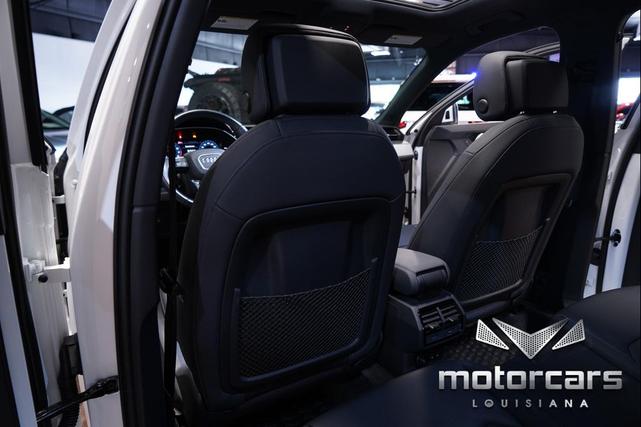 Photo of 2020 Ibis White Audi Q3
