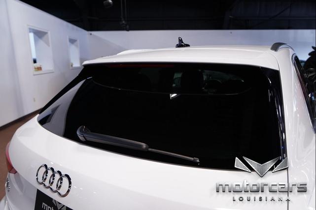 Photo of 2020 Ibis White Audi Q3