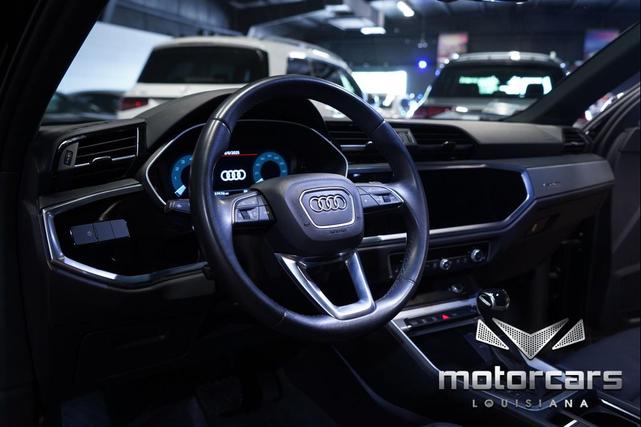 Photo of 2022 Mythos Black Metallic Audi Q3