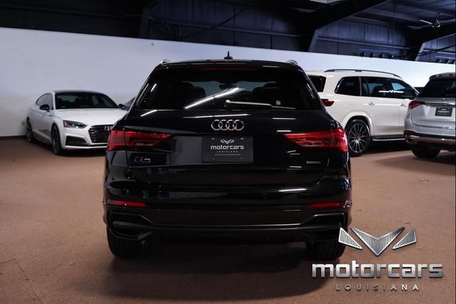 Photo of 2022 Mythos Black Metallic Audi Q3