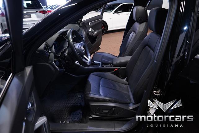 Photo of 2022 Mythos Black Metallic Audi Q3