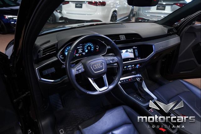 Photo of 2022 Mythos Black Metallic Audi Q3