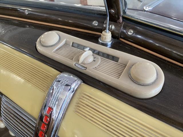 Photo of 1941 MAROON Ford Deluxe