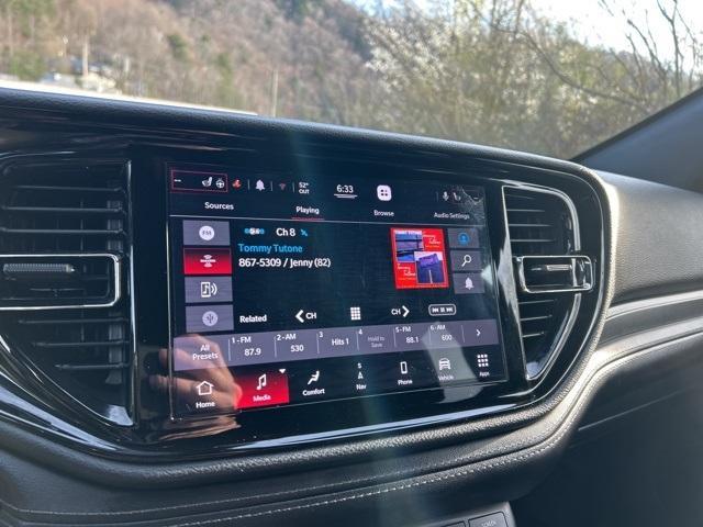 Photo of 2021 Granite Clearcoat Metallic Dodge Durango