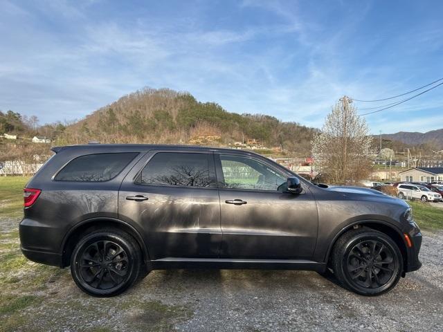 Photo of 2021 Granite Clearcoat Metallic Dodge Durango