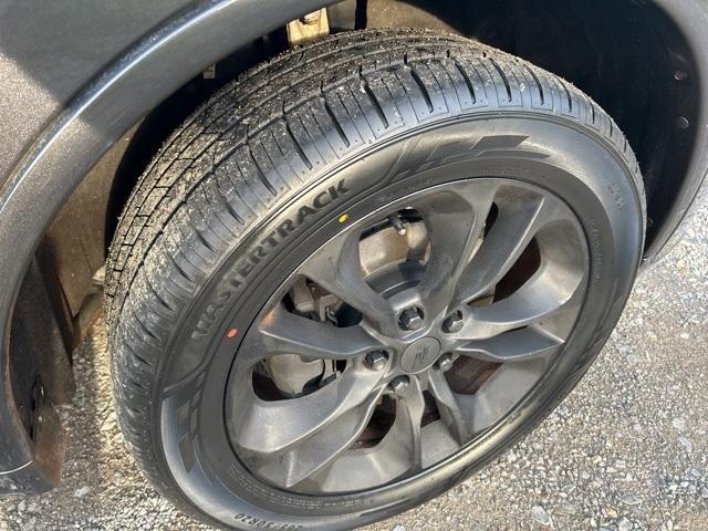 Photo of 2021 Granite Clearcoat Metallic Dodge Durango