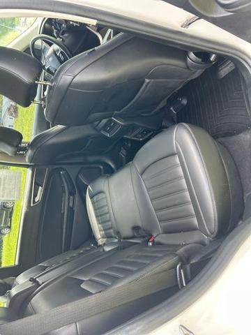 Photo of 2021 White Ford Edge