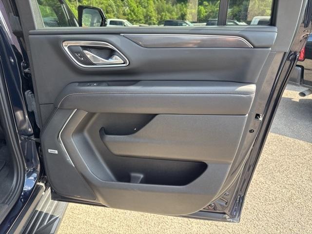Photo of 2024 Midnight Blue Metallic GMC Yukon XL