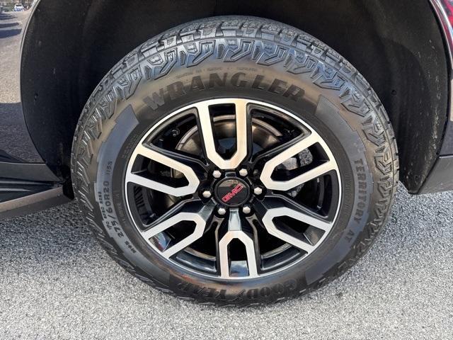 Photo of 2024 Midnight Blue Metallic GMC Yukon XL