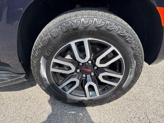 Photo of 2024 Midnight Blue Metallic GMC Yukon XL