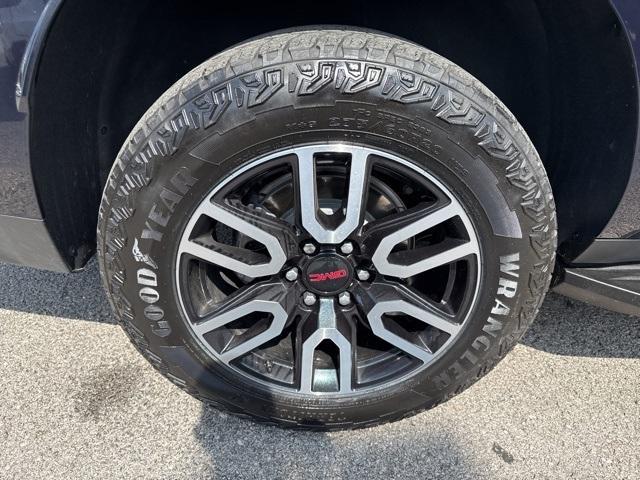 Photo of 2024 Midnight Blue Metallic GMC Yukon XL