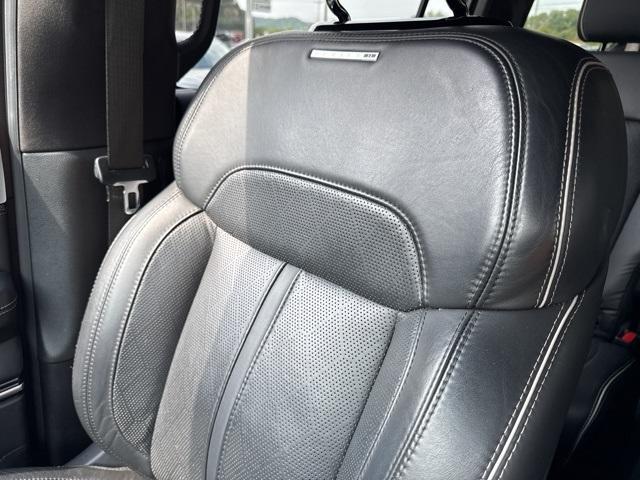 Photo of 2024 Silver Zynith Jeep Grand Wagoneer L
