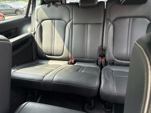 Photo of 2024 Silver Zynith Jeep Grand Wagoneer L