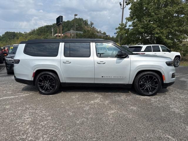 Photo of 2024 Silver Zynith Jeep Grand Wagoneer L