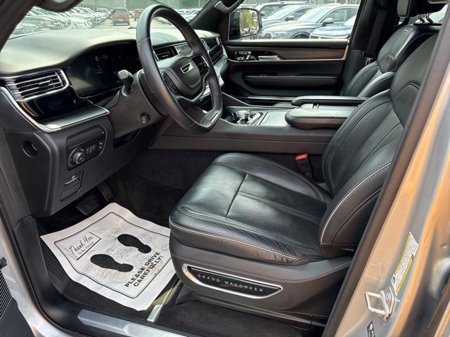 Photo of 2024 Silver Zynith Jeep Grand Wagoneer L