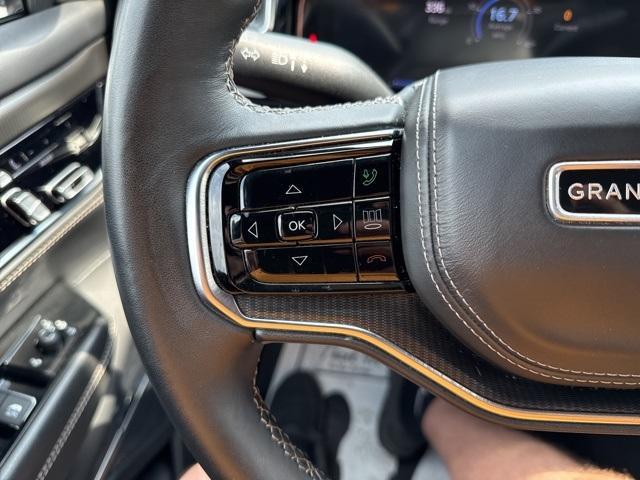 Photo of 2024 Silver Zynith Jeep Grand Wagoneer L