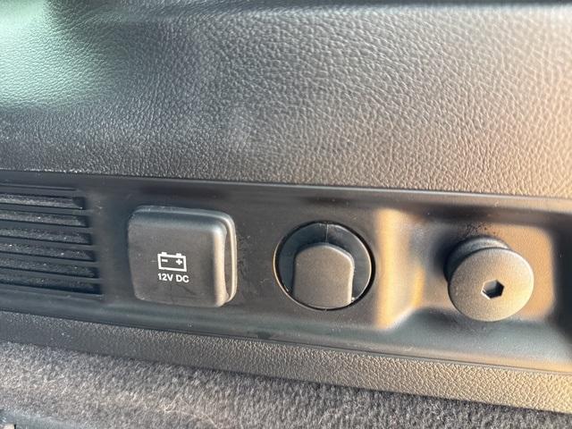 Photo of 2024 Silver Zynith Jeep Grand Wagoneer L