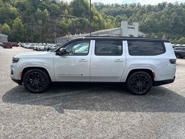 Photo of 2024 Silver Zynith Jeep Grand Wagoneer L