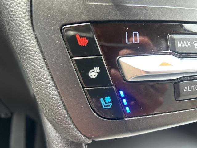 Photo of 2020 Blue Metallic Ford Explorer