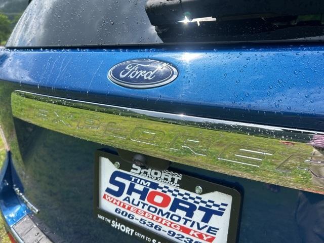 Photo of 2020 Blue Metallic Ford Explorer