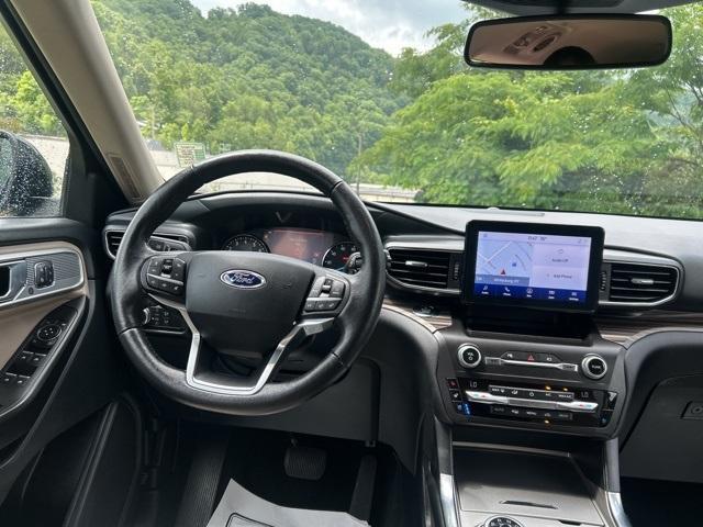 Photo of 2020 Blue Metallic Ford Explorer