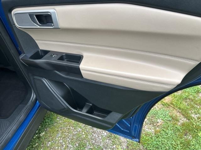 Photo of 2020 Blue Metallic Ford Explorer