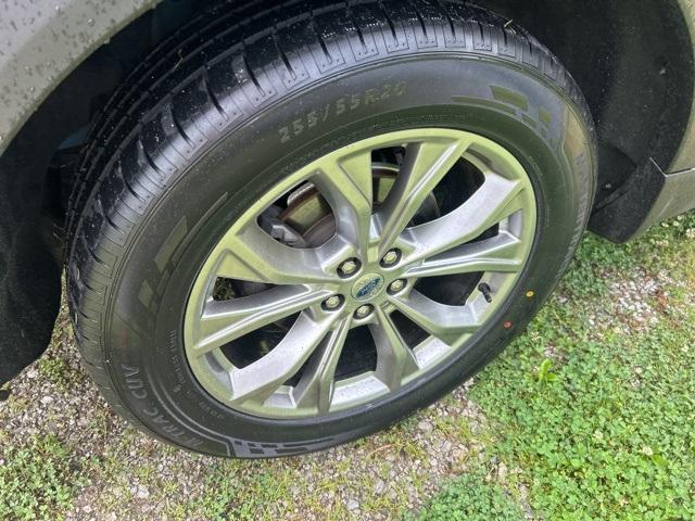 Photo of 2020 Blue Metallic Ford Explorer