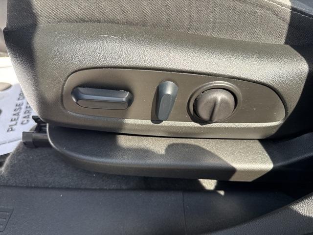 Photo of 2024 Mosaic Black Metallic Chevrolet Equinox