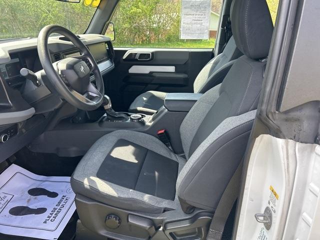 Photo of 2023 Oxford White Ford Bronco