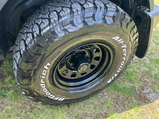 Photo of 2023 Oxford White Ford Bronco
