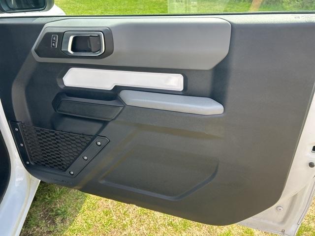 Photo of 2023 Oxford White Ford Bronco
