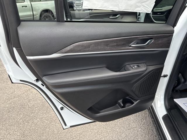 Photo of 2025 Bright White Clearcoat Jeep Grand Cherokee L