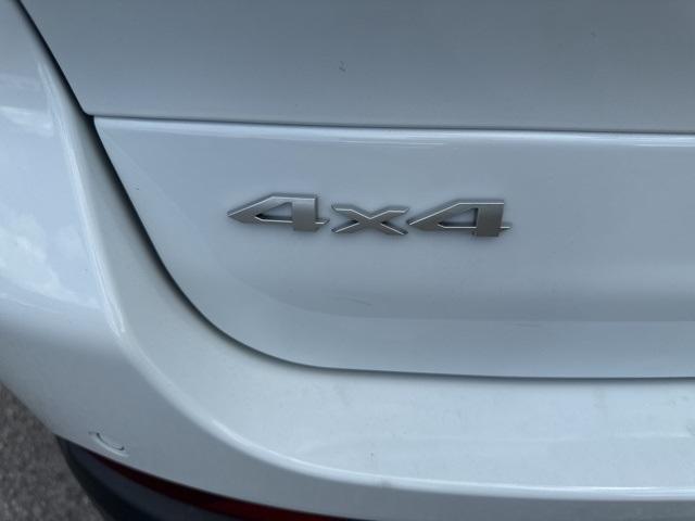 Photo of 2025 Bright White Clearcoat Jeep Grand Cherokee L