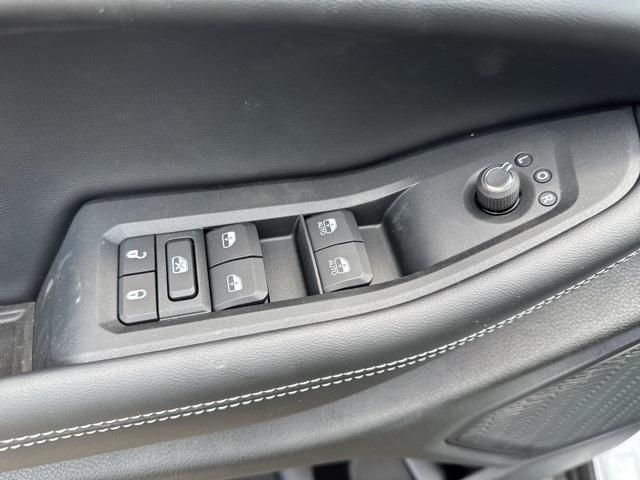 Photo of 2025 Bright White Clearcoat Jeep Grand Cherokee L