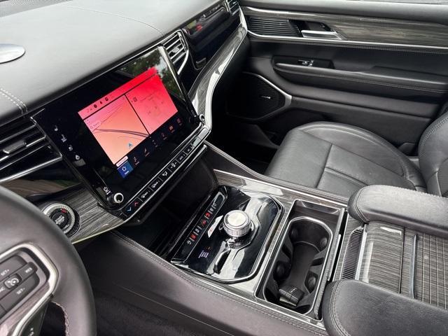 Photo of 2022 Diamond Black Jeep Wagoneer