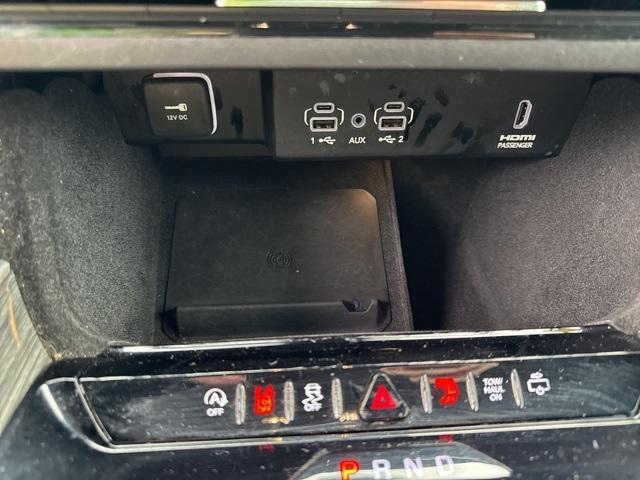 Photo of 2022 Diamond Black Jeep Wagoneer