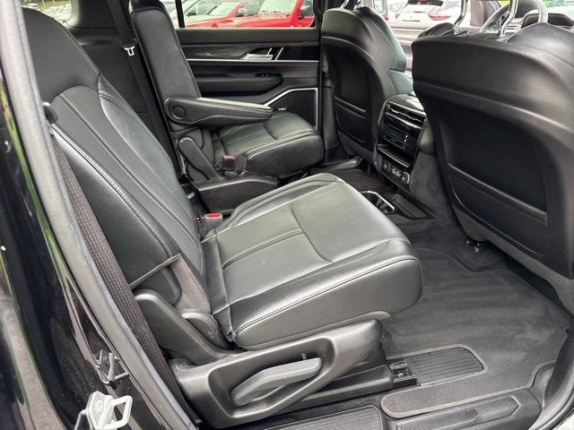 Photo of 2022 Diamond Black Jeep Wagoneer