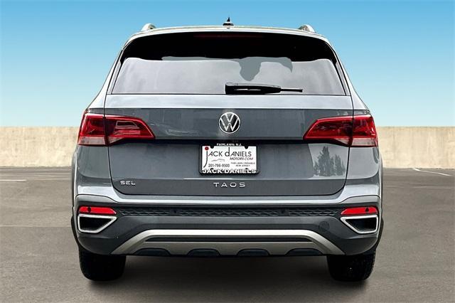 Photo of 2022 Pure Gray Volkswagen Taos