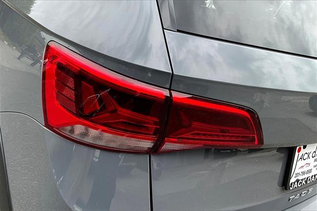 Photo of 2022 Pure Gray Volkswagen Taos