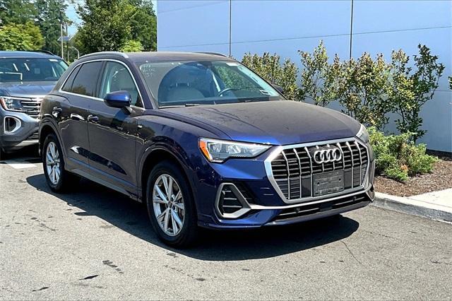 Photo of 2022 Navarra Blue Metallic Audi Q3