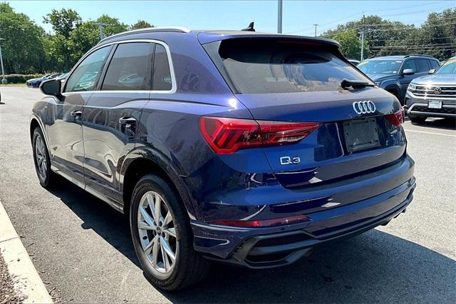 Photo of 2022 Navarra Blue Metallic Audi Q3